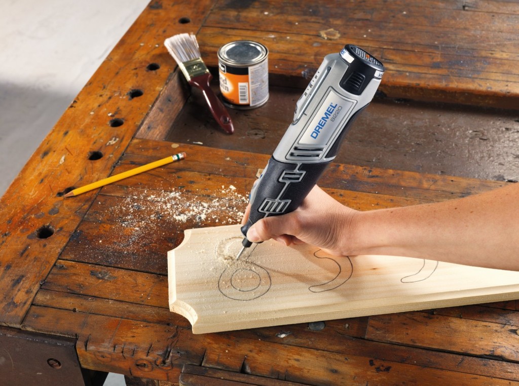 Dremel 8220 Cordless Rotary Tool